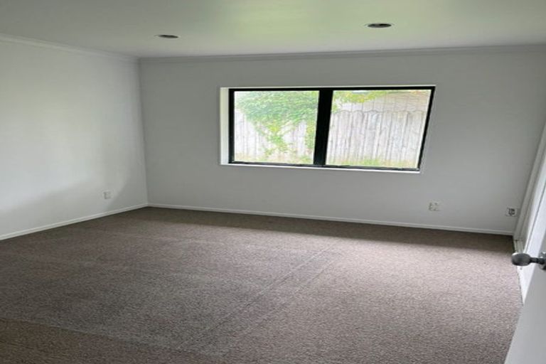 Photo of property in 51 Carisbrook Crescent, Papakura, 2110