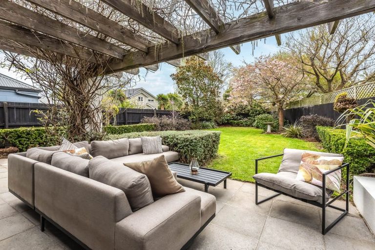 Photo of property in 95 Jeffreys Road, Strowan, Christchurch, 8052