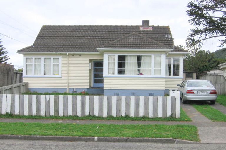 Photo of property in 3 Compton Crescent, Taita, Lower Hutt, 5011
