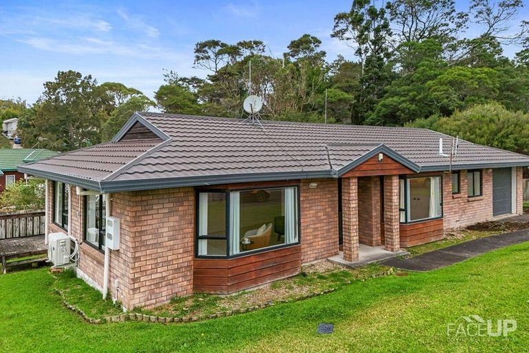Photo of property in 14 Milan Drive, Glen Eden, Auckland, 0602