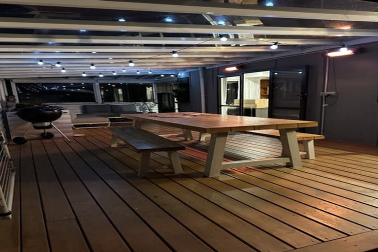 Photo of property in 1/160 Glamorgan Drive, Torbay, Auckland, 0630