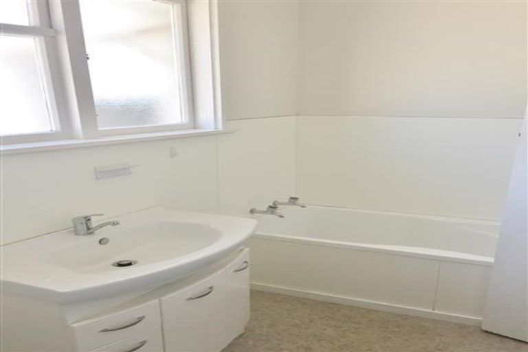 Photo of property in 1 Rawhiti Street, Dannevirke, 4930