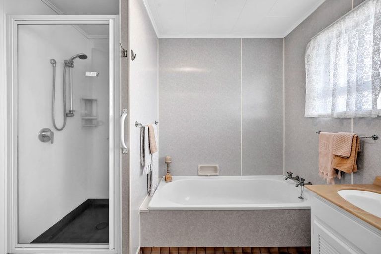 Photo of property in 3a Surrey Street, Hawera, 4610