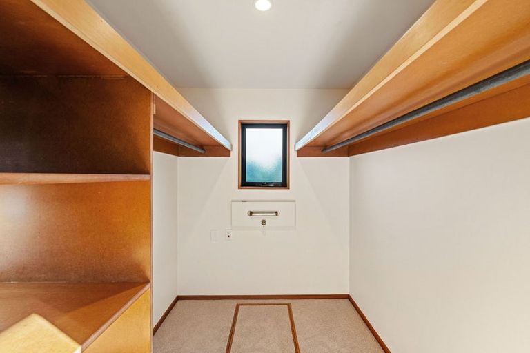 Photo of property in 10 Luxton Place, Mount Pleasant, Christchurch, 8081