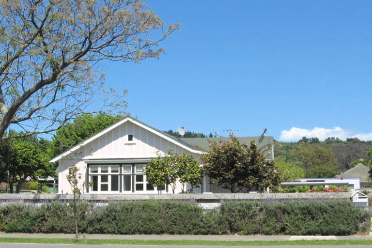 Photo of property in 17 Iranui Road, Inner Kaiti, Gisborne, 4010