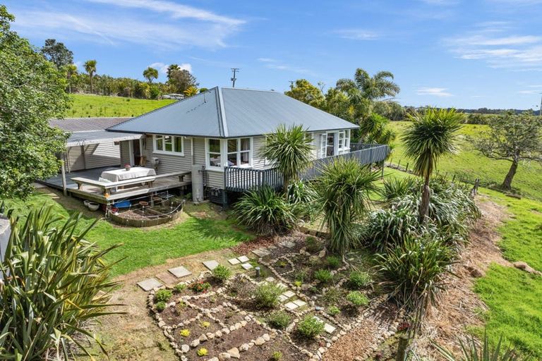 Photo of property in 1065 Snooks Road, Maungakaramea, Whangarei, 0178