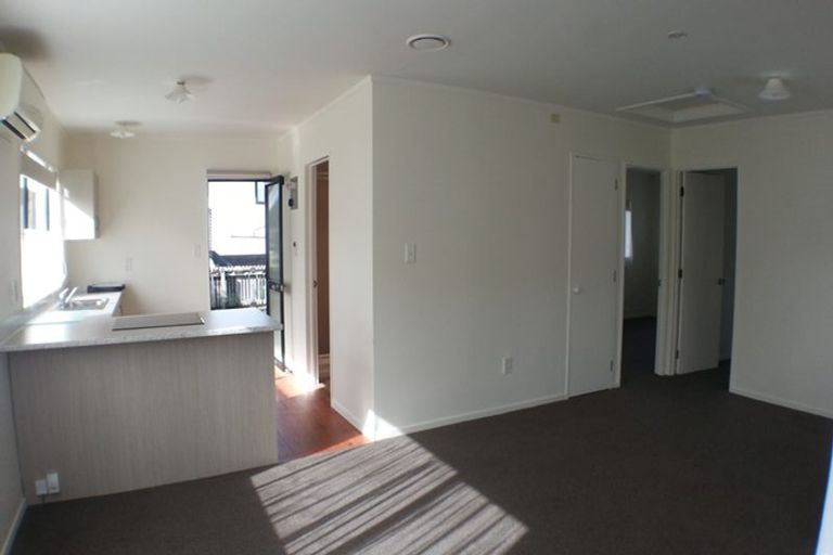 Photo of property in 55 Woodglen Road, Glen Eden, Auckland, 0602