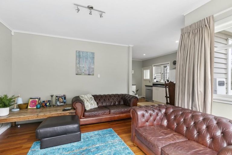 Photo of property in 489 Ohiro Road, Brooklyn, Wellington, 6021