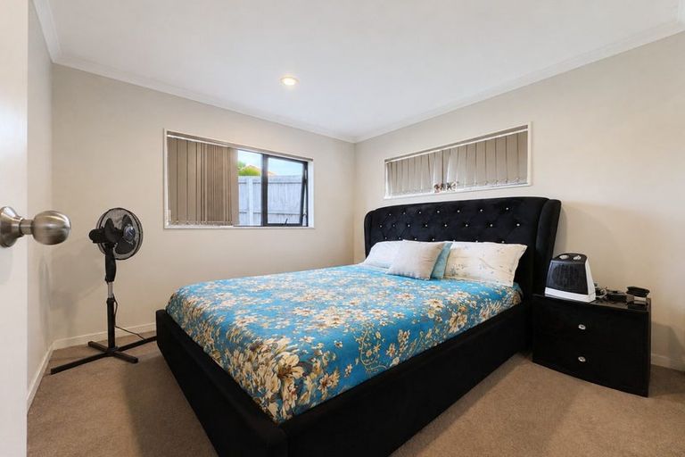 Photo of property in 3 Juvena Place, Clover Park, Auckland, 2019