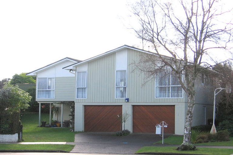 Photo of property in 18 Chilton Grove, Hokowhitu, Palmerston North, 4410
