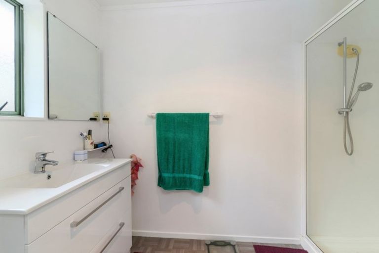 Photo of property in 58a Aquarius Drive, Kawaha Point, Rotorua, 3010