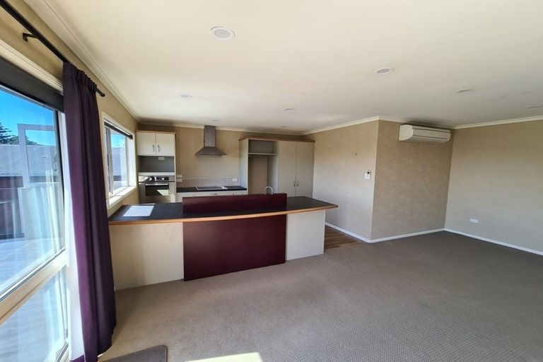 Photo of property in 14 Whiteley Street, Moturoa, New Plymouth, 4310