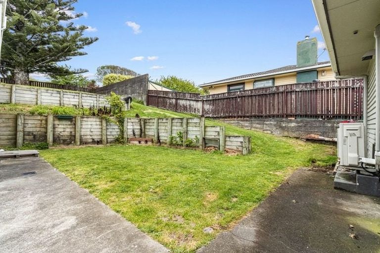 Photo of property in 73 Pohutukawa Place, Bell Block, New Plymouth, 4312
