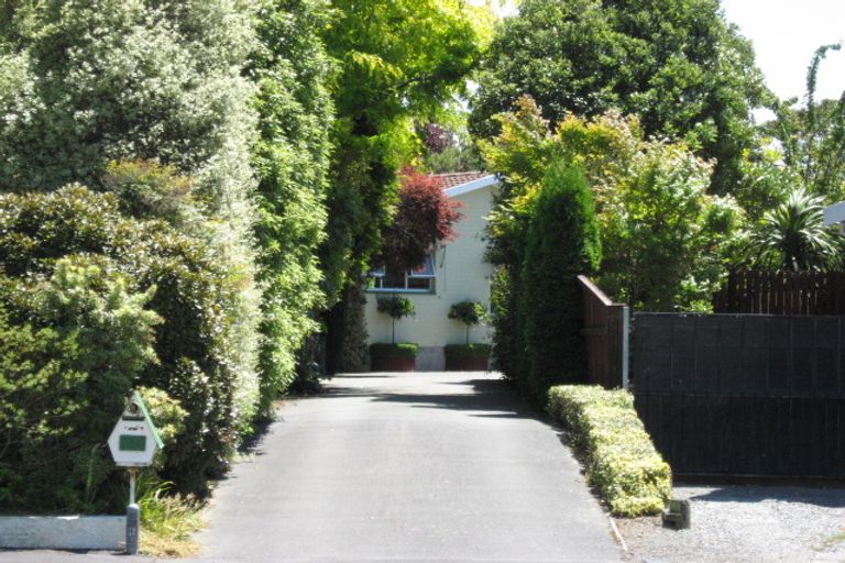 Photo of property in 16a Dunrobin Place, Avonhead, Christchurch, 8042