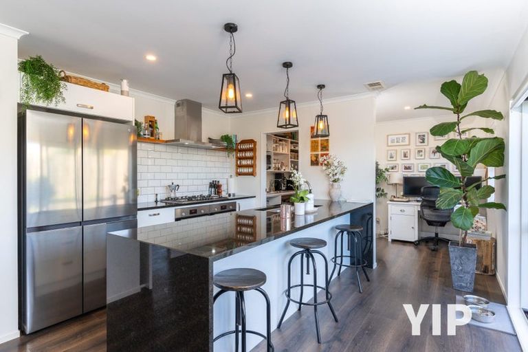 Photo of property in 37 Trelawny Terrace, Grenada Village, Wellington, 6037