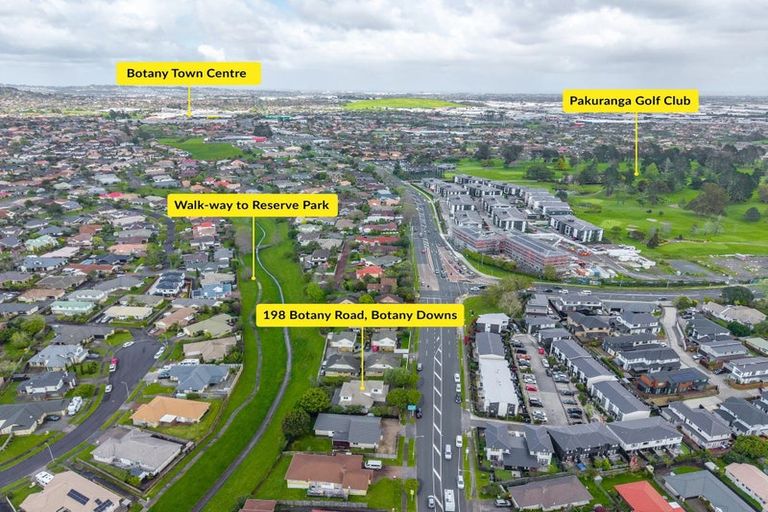 Photo of property in 198 Botany Road, Botany Downs, Auckland, 2010