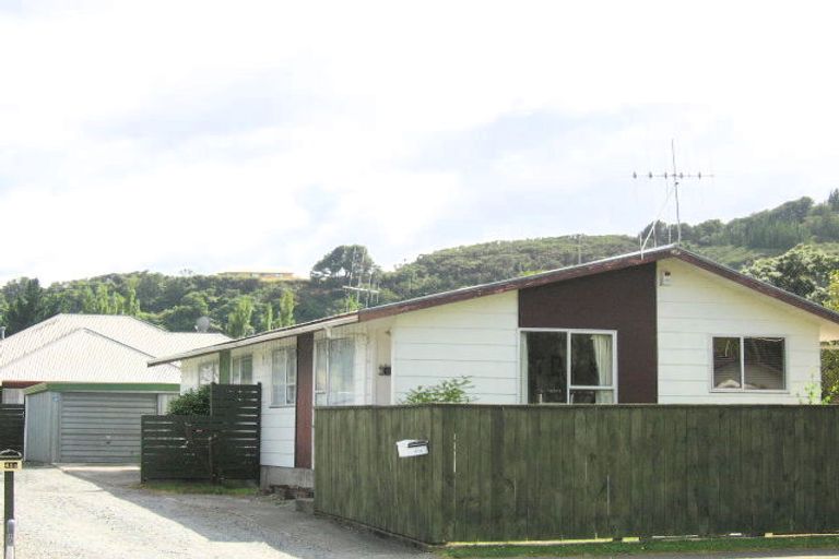 Photo of property in 41a Gemstone Drive, Birchville, Upper Hutt, 5018