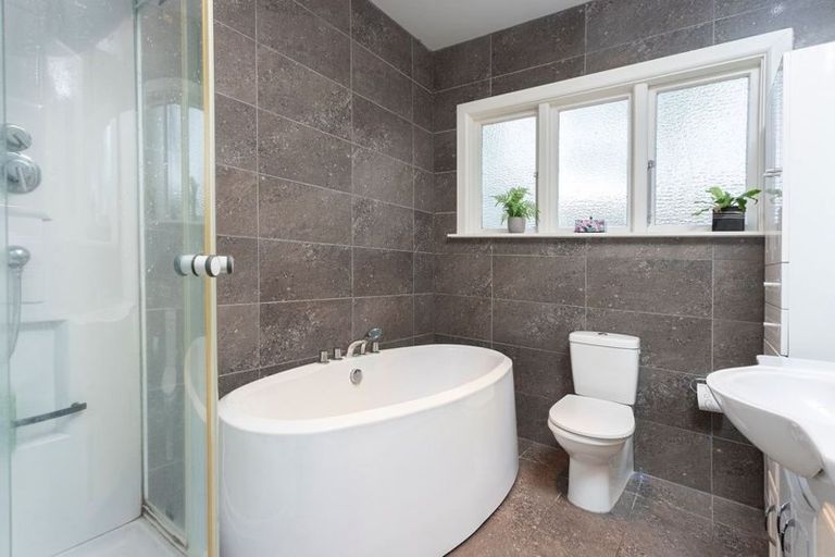 Photo of property in 177 Wilsons Road, Saint Martins, Christchurch, 8022