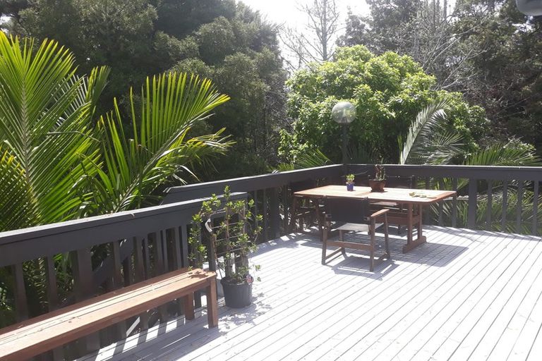 Photo of property in 24 Heaton Grove, Chatswood, Auckland, 0626