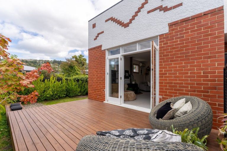 Photo of property in 92 Hargest Crescent, Saint Clair, Dunedin, 9012