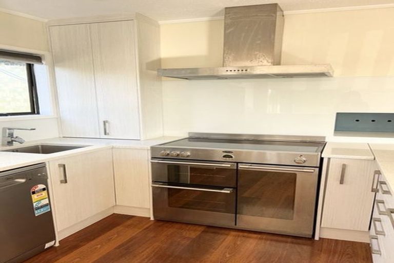 Photo of property in 46 Marendellas Drive, Bucklands Beach, Auckland, 2014