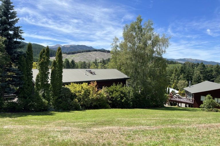 Photo of property in 72 Chalet Crescent, Hanmer Springs, 7334