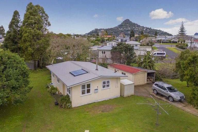 Photo of property in 5 Daphne Road, Tairua, 3508