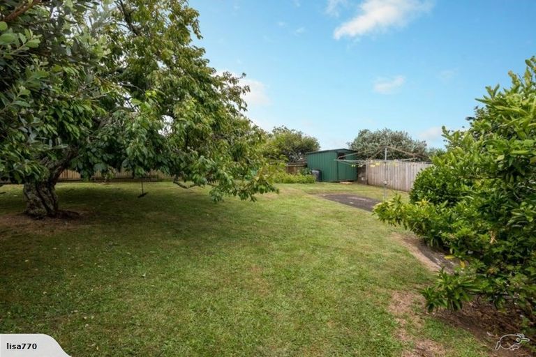 Photo of property in 15 Ellesmere Crescent, Pakuranga Heights, Auckland, 2010
