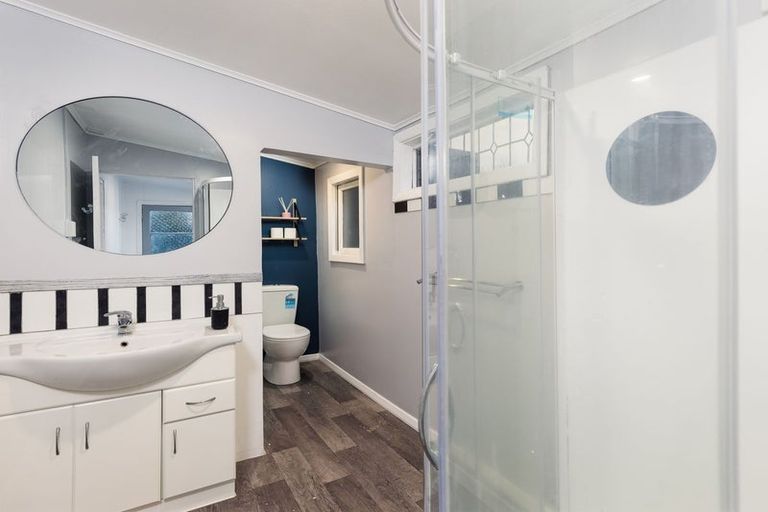 Photo of property in 12 Rhodes Street, Waimate, 7924