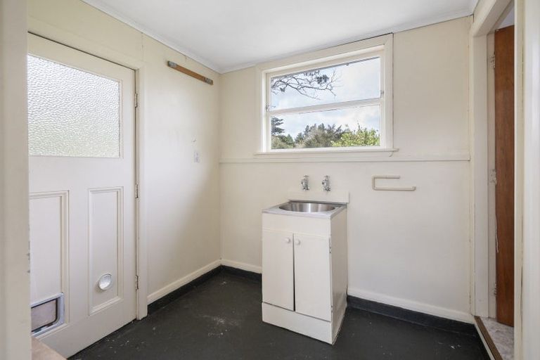 Photo of property in 393 Aokautere Drive, Aokautere, Palmerston North, 4471