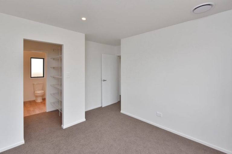 Photo of property in 20 Foxbridge Lane, Conifer Grove, Takanini, 2112