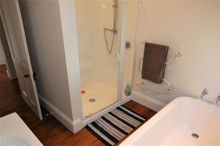 Photo of property in 374 Carrington Street, Upper Vogeltown, New Plymouth, 4310