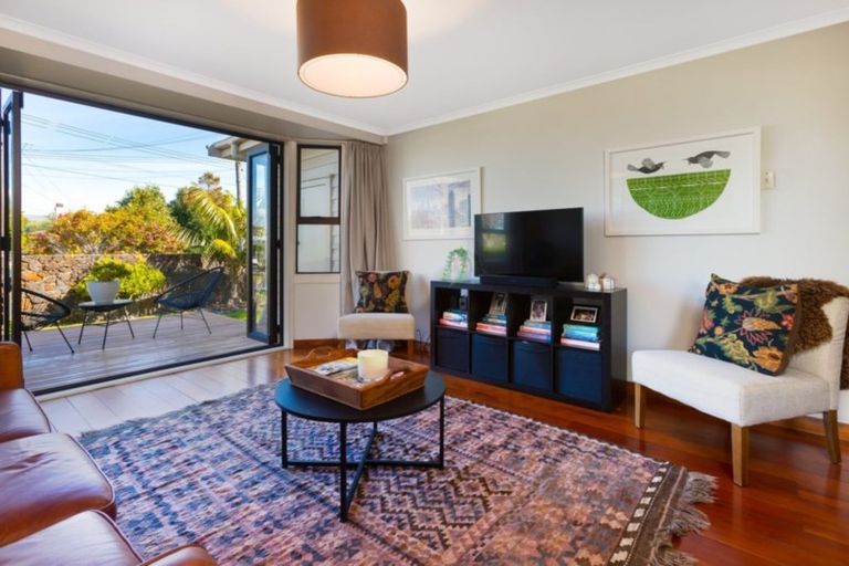 Photo of property in 23 Maranui Avenue, Point Chevalier, Auckland, 1022