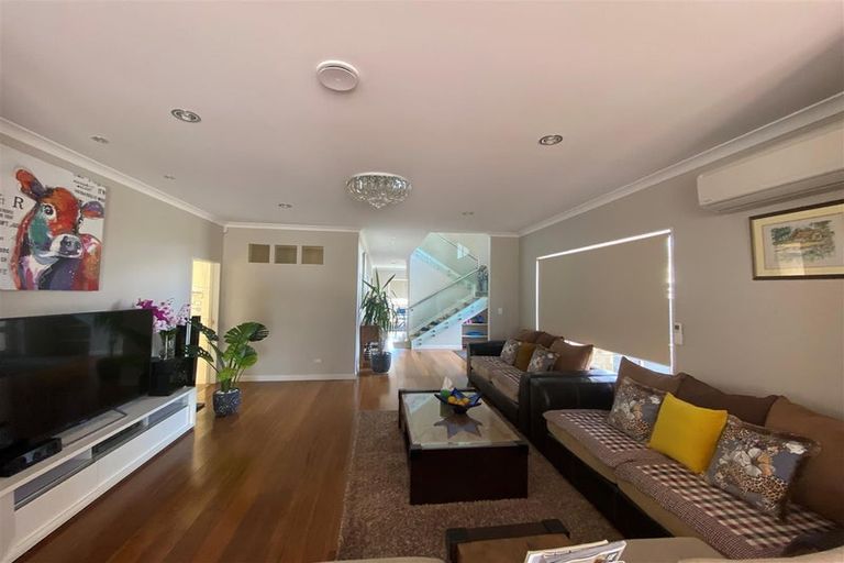 Photo of property in 51 Hughs Way, Flat Bush, Auckland, 2019
