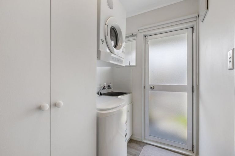 Photo of property in 1/105 Glendale Road, Glen Eden, Auckland, 0602