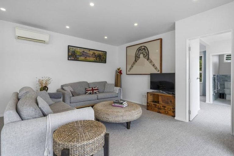 Photo of property in 515 Marine Drive, Sunshine Bay, Lower Hutt, 5013