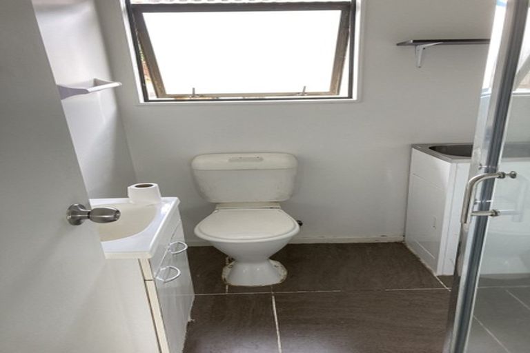 Photo of property in 5a Southview Place, Wattle Downs, Auckland, 2102