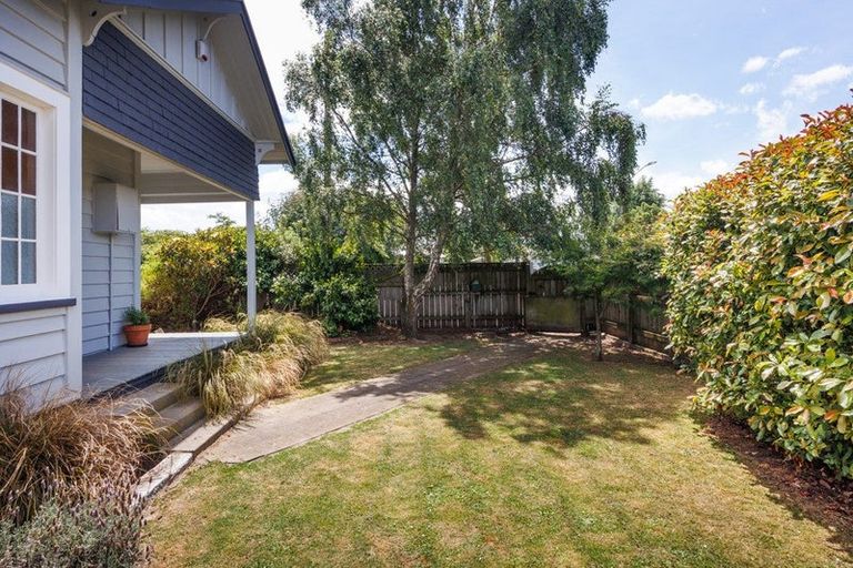 Photo of property in 110 Featherston Street, Takaro, Palmerston North, 4412