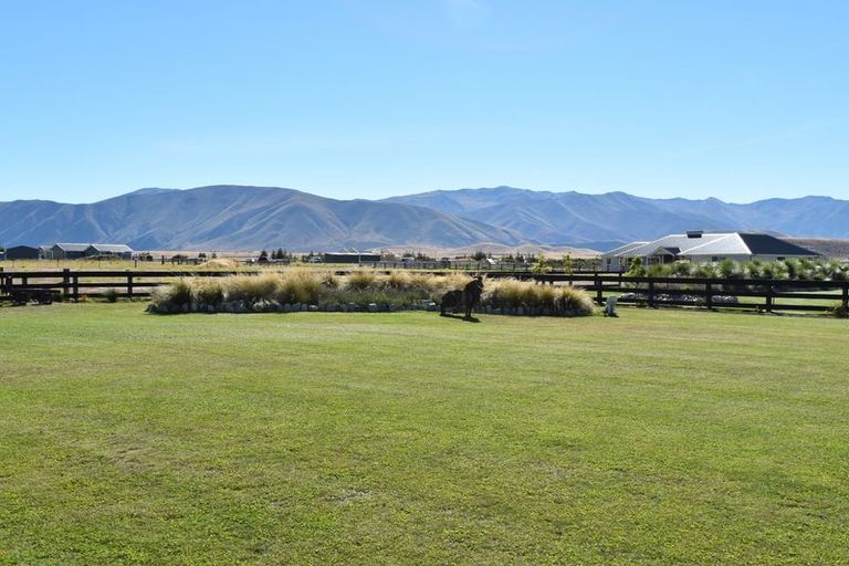 Photo of property in 4 The Drive, Twizel, 7999