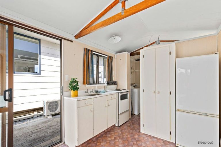 Photo of property in 11 Kitty Frazer Lane, Omaha, 0986