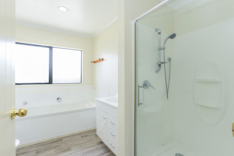 Photo of property in 6b Windsor Terrace, Taradale, Napier, 4112