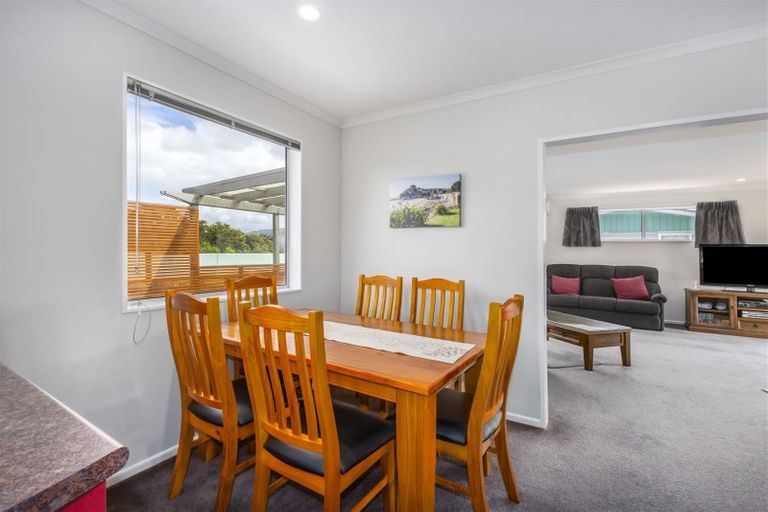 Photo of property in 4 Spey Place, Papakowhai, Porirua, 5024