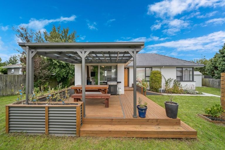 Photo of property in 35 Avro Crescent, Hornby, Christchurch, 8042