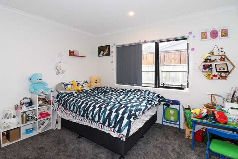 Photo of property in 4 Devon Lane, Carterton, 5713