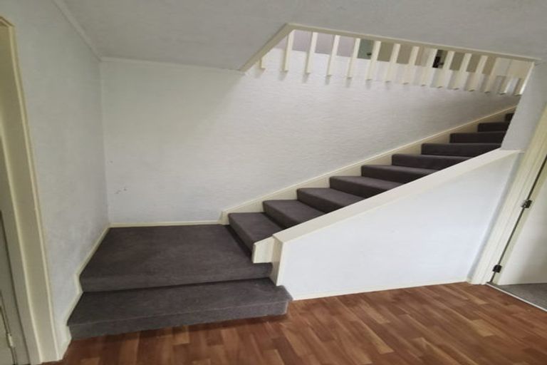 Photo of property in 13 Malters Place, Browns Bay, Auckland, 0630