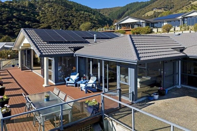 Photo of property in 18 Springlea Heights, Atawhai, Nelson, 7010