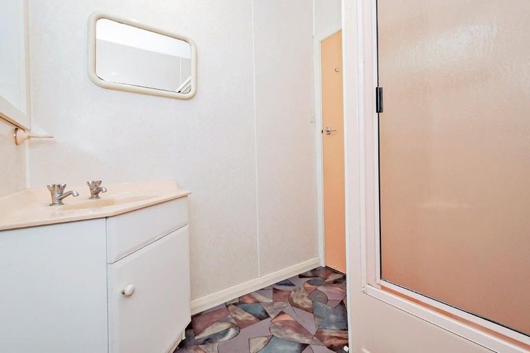 Photo of property in 5 Mckenzie Avenue, Southbridge, 7602