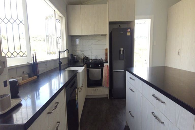 Photo of property in 576 Millbrook Road, Waipu, 0582