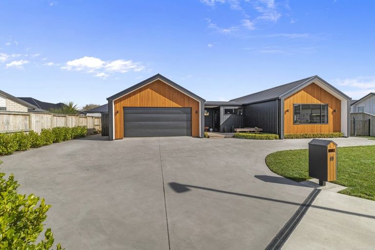 Photo of property in 49 Pinehurst Crescent, Morrinsville, 3300