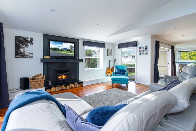 Photo of property in 16 Glen Street, Levin, 5510